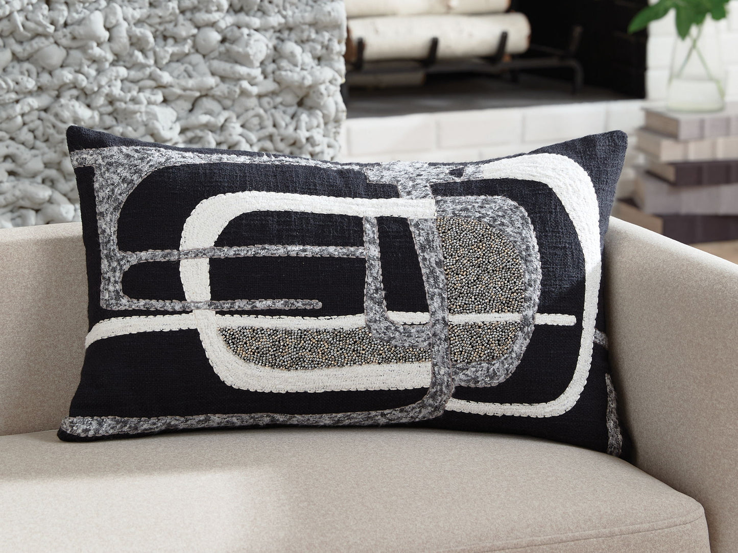 Gavrileigh - Pillow (Set of 4) - Black / Gray / Ivory