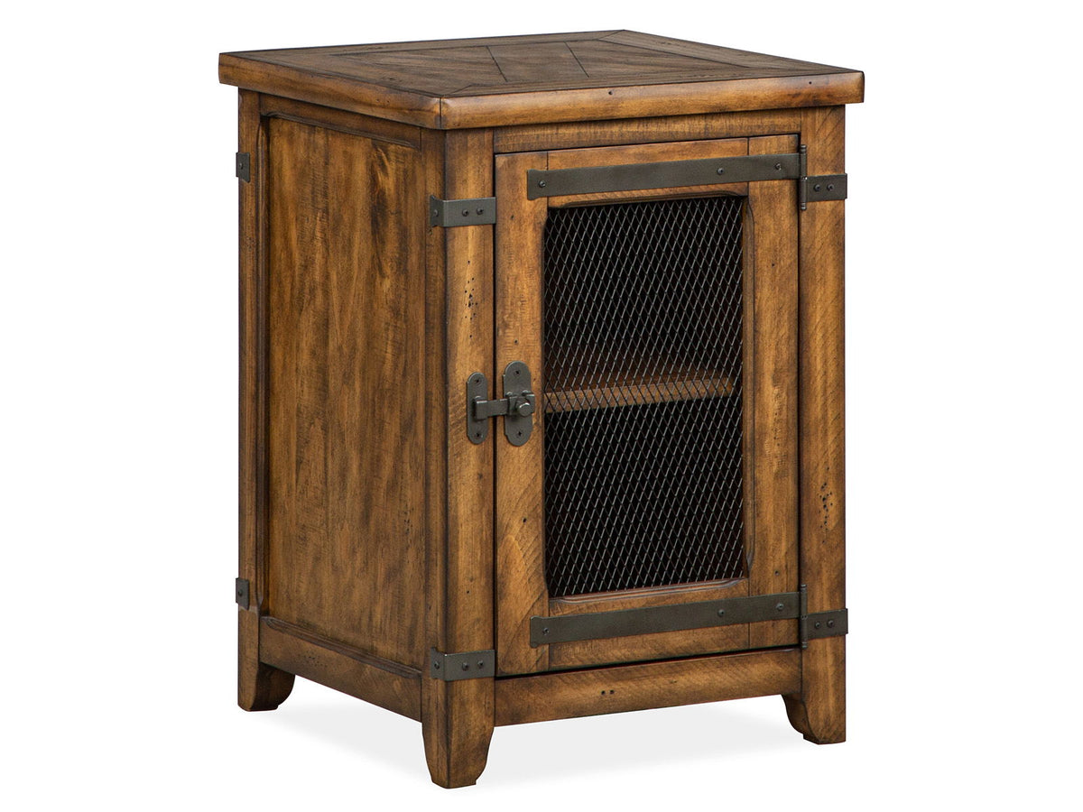 Chesterfield - Lift Top Storage Caster Cocktail Table Set
