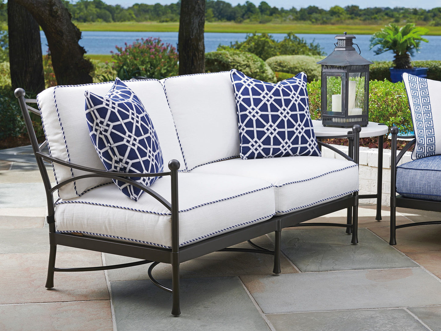 Pavlova - Fabric Loveseat - White