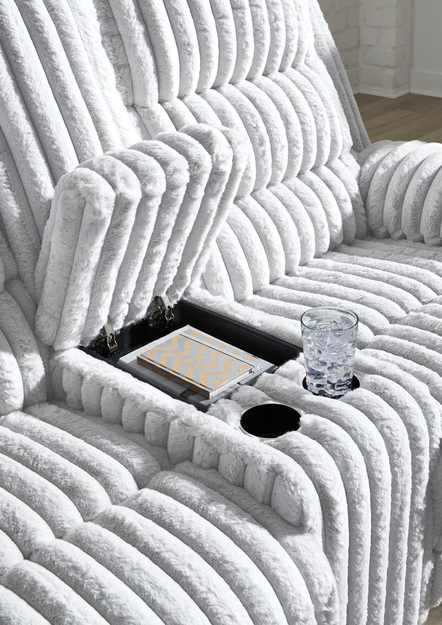 Rhines Falls - Double Reclining Power Loveseat With Console - Alloy