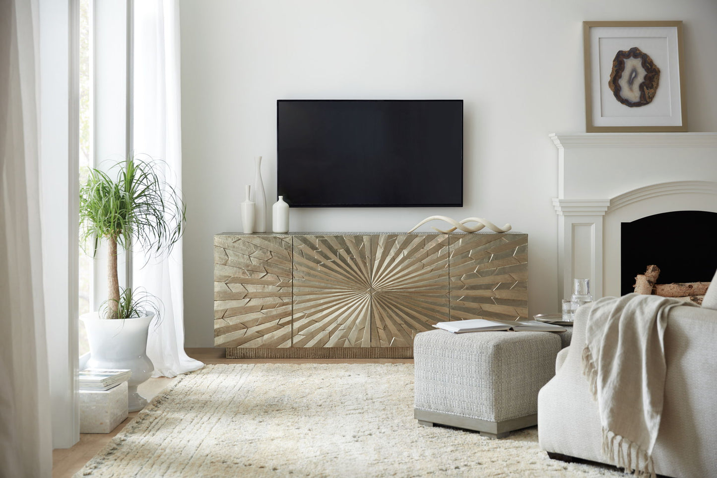 Melange - 78" Big Bang Entertainment Console - Pearl Silver