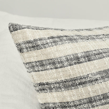 Linna - 24" x 24" Pillow - Natural / Black