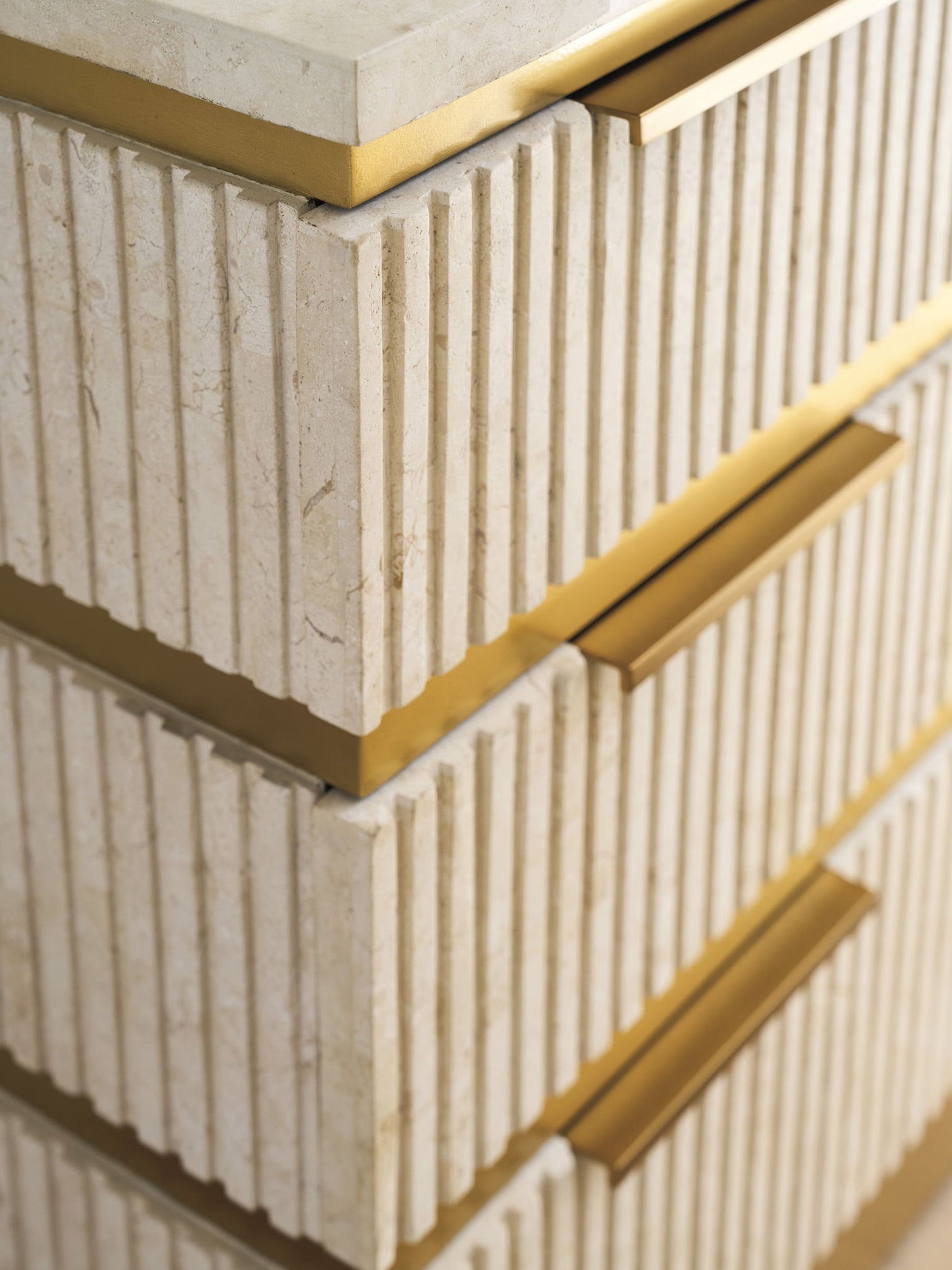 La Costa - Montage Stone Hall Chest - Beige
