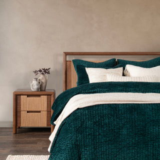 Bari - Velvet Quilt