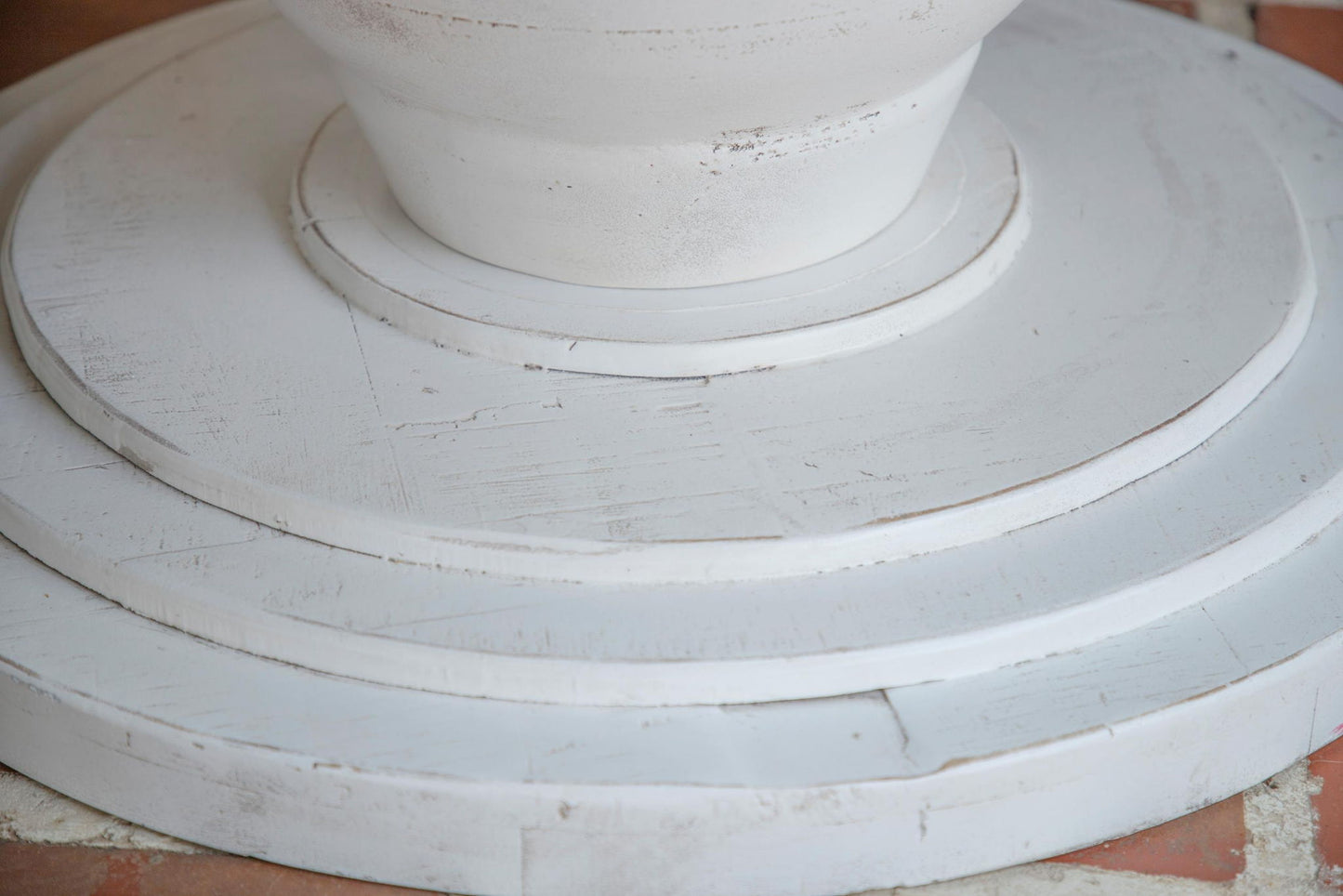Rock Valley - Round Table Base - Off White