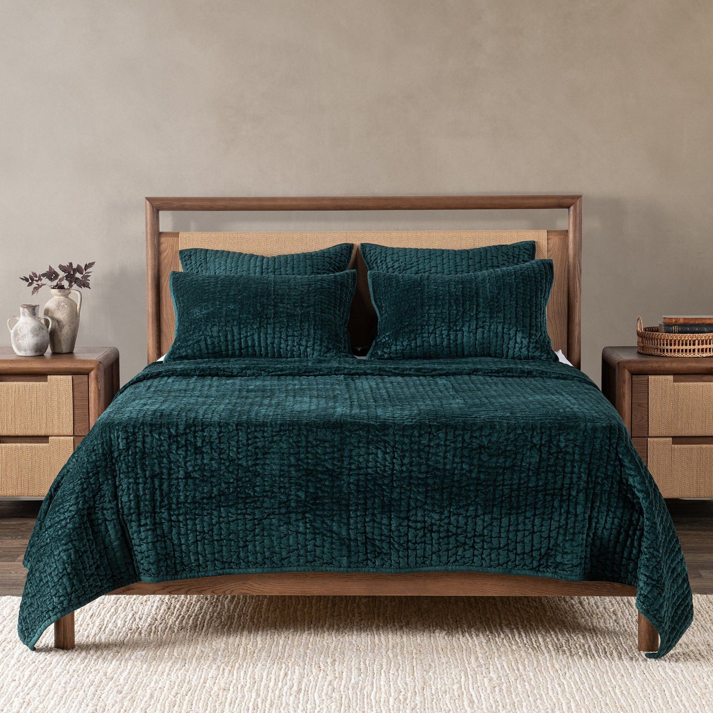 Bari - Velvet Quilt Collection