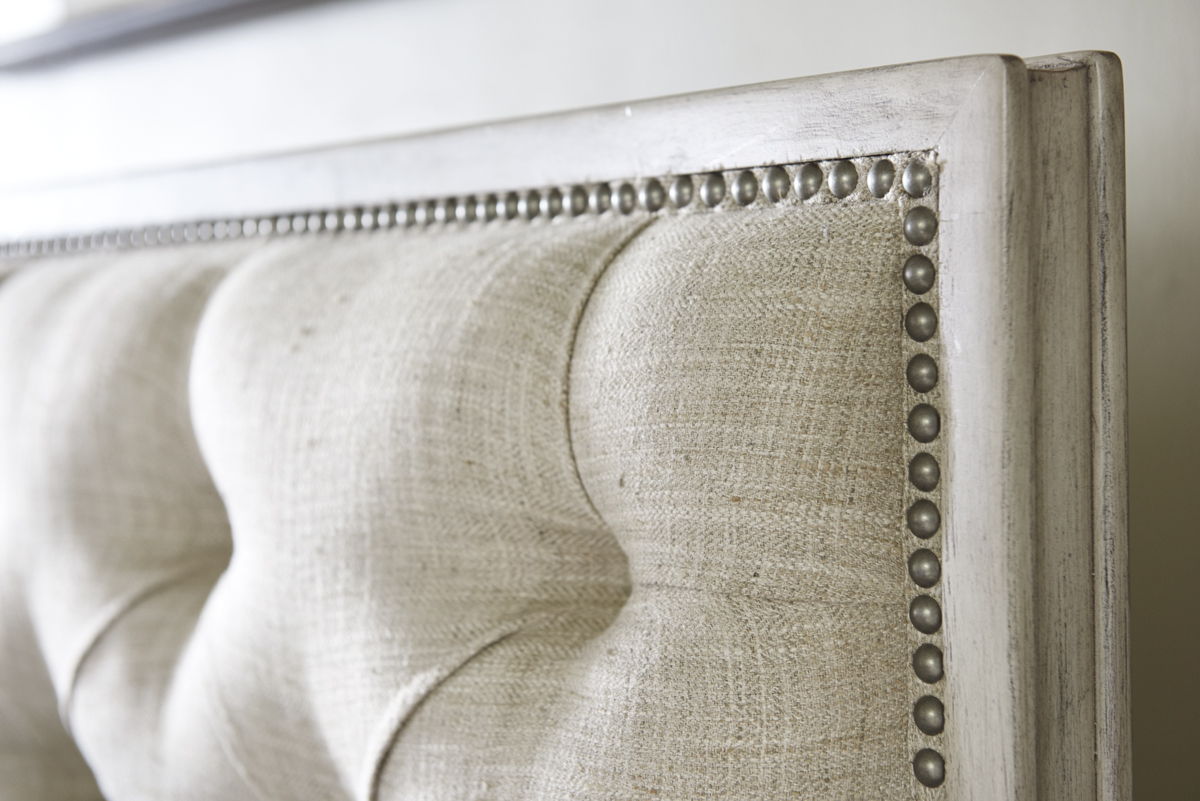Oyster Bay - Sag Harbor Tufted Upholstered Headboard 6/6-6/0 King/California King - Pearl Silver
