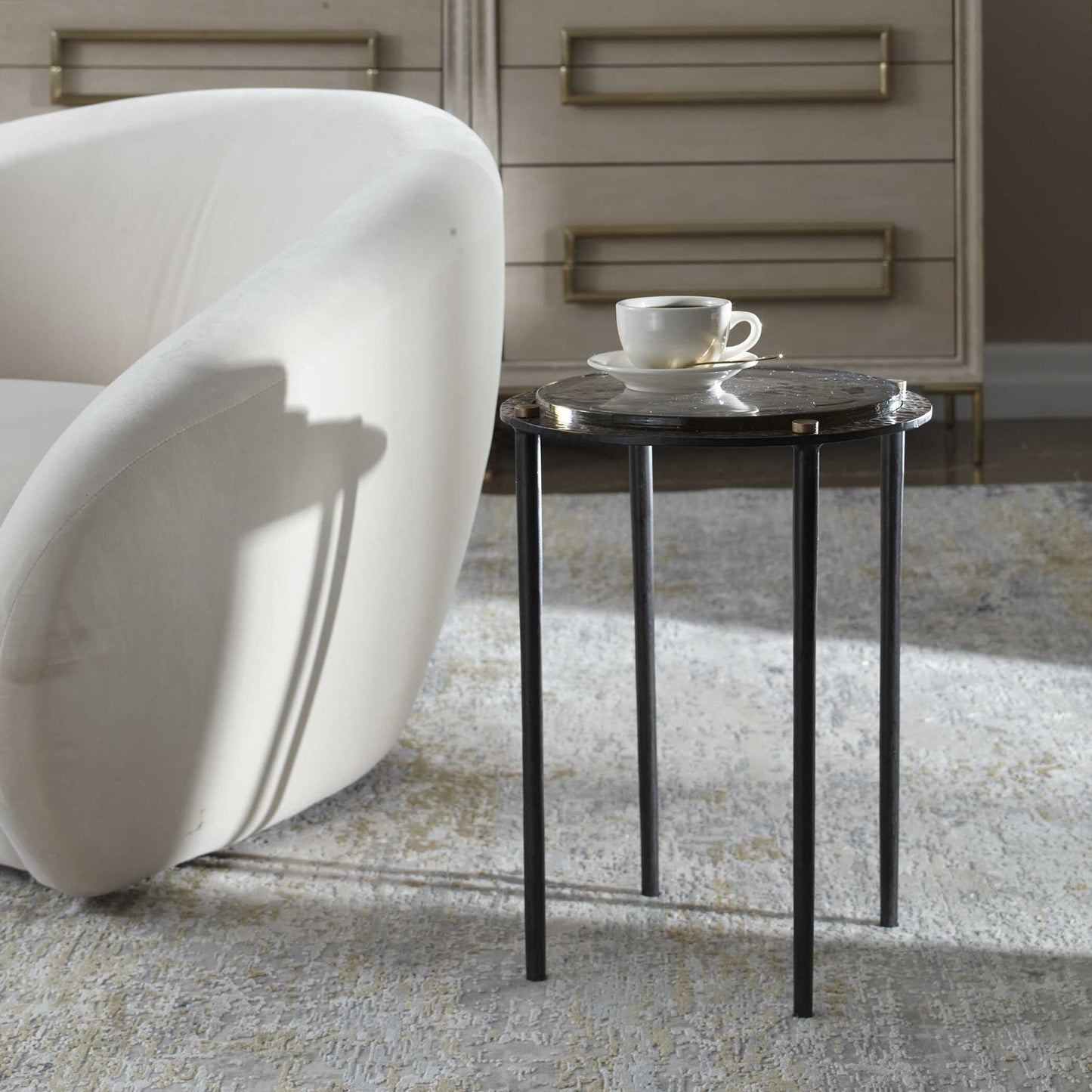 Kennington - Round Glass Accent Table - Black / Brass / Bronze