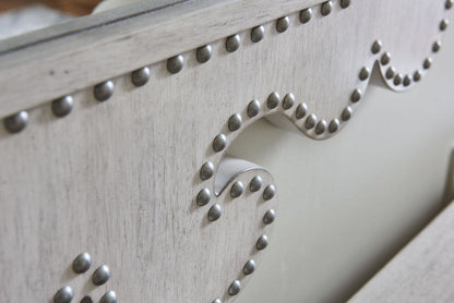 Oyster Bay - Hempstead Vertical Mirror - Pearl Silver