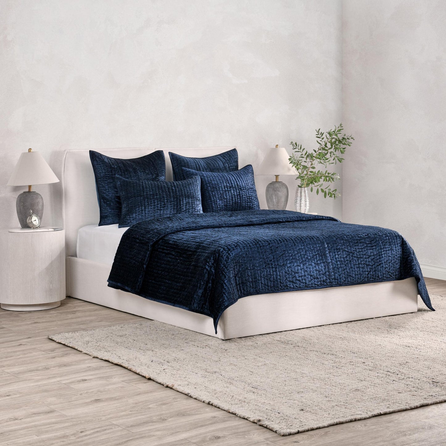 Bari - Velvet Quilt - Ocean Blue