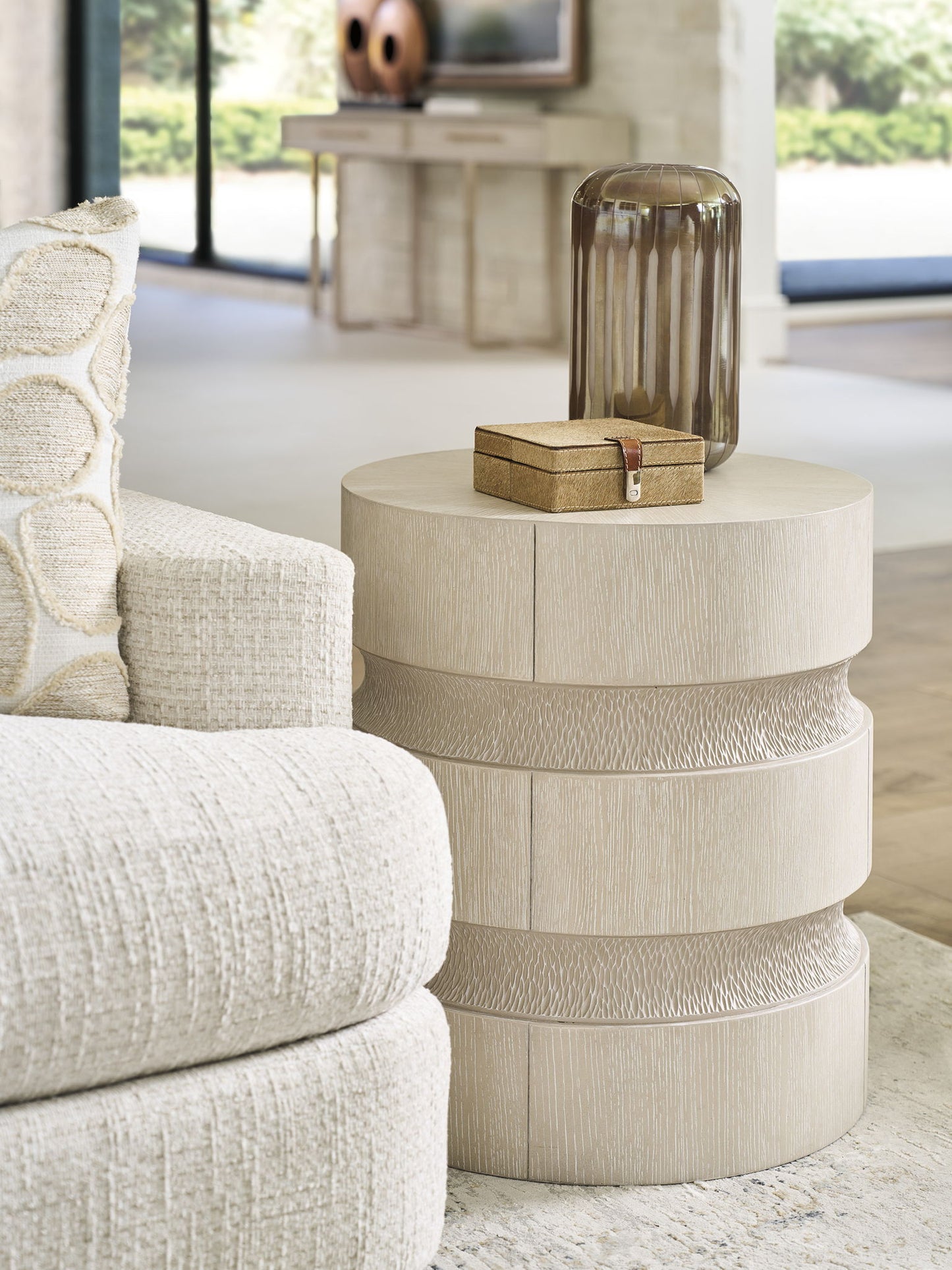 Copacabana - Bianca Round End Table - White