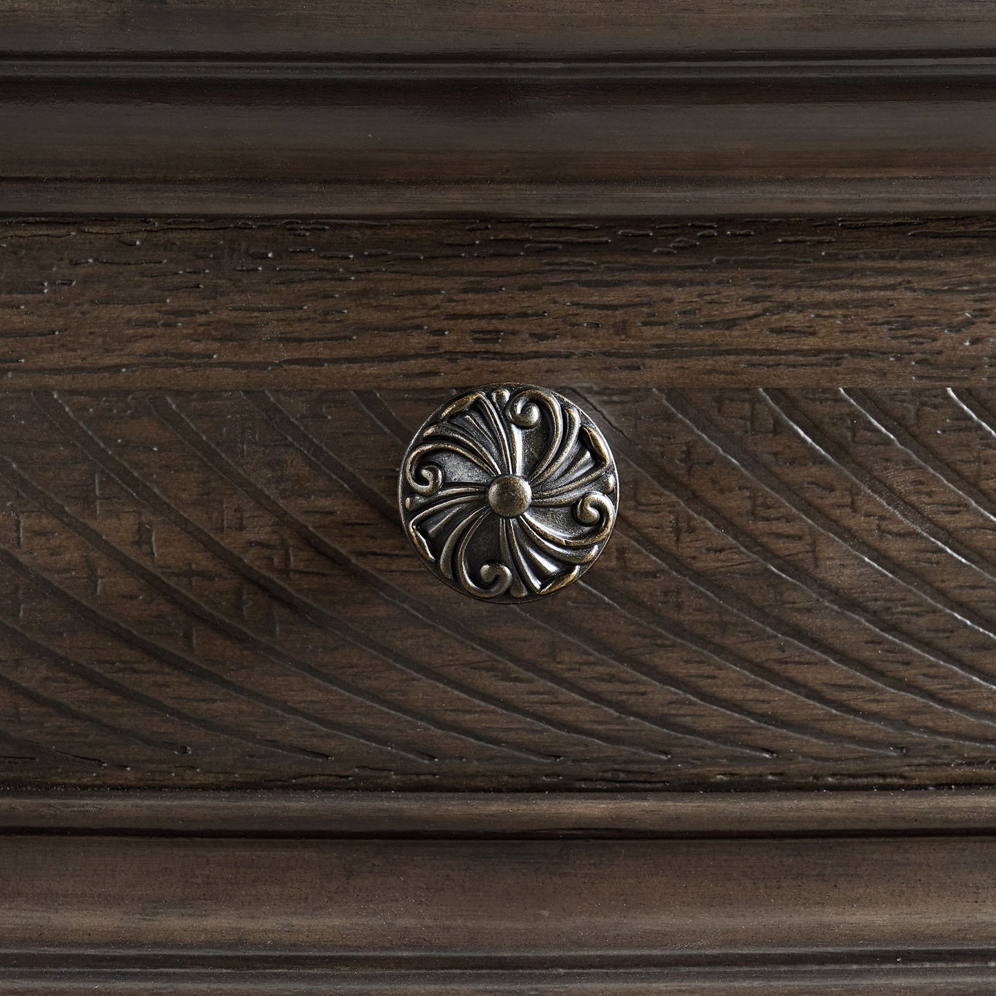 Brunswick - 7-Drawer Dresser