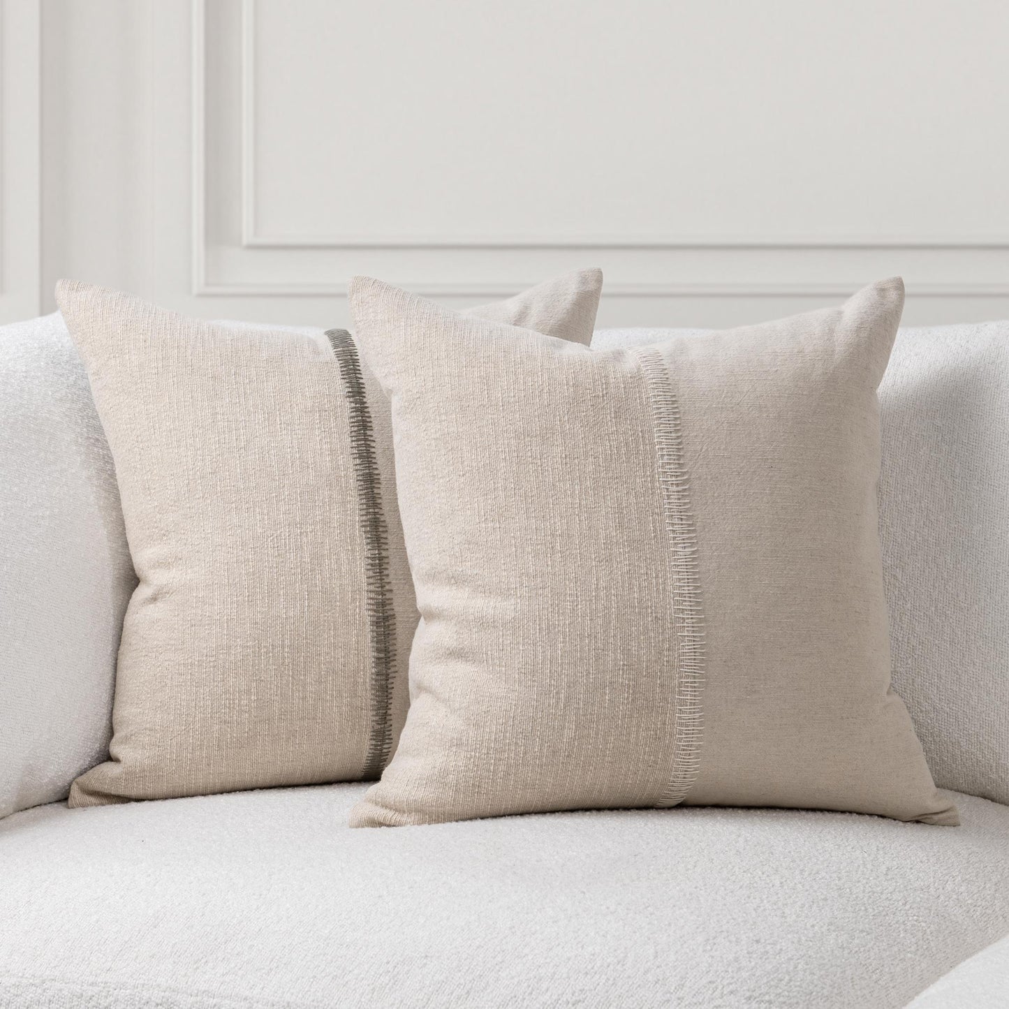 Nisha - 22" x 22" Accent Pillow - Natural / Ivory