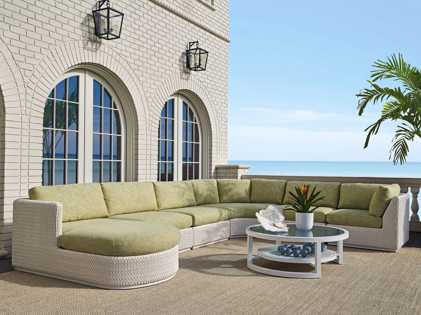 Ocean Breeze Promenade - Round Cocktail Table - White