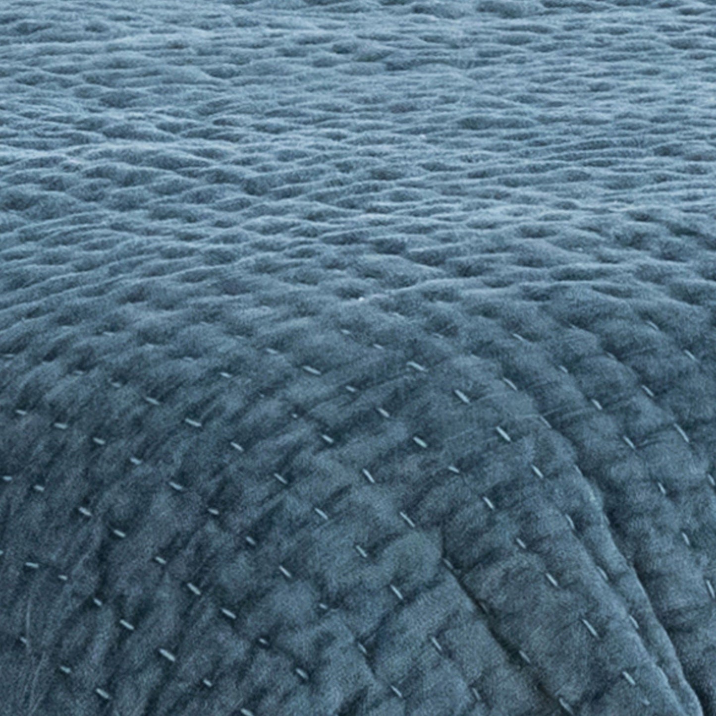 Bari - Velvet Quilt - Stone Blue