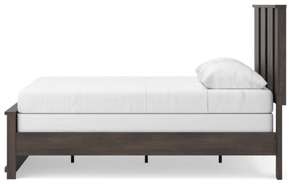 Shaehartin - Panel Bed