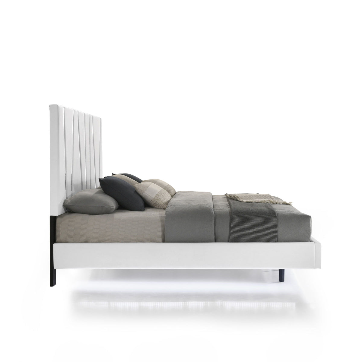 Europa - 6/0 Western King Headboard, Footboard & Slats - White