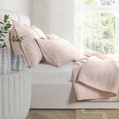 Bari - Velvet Quilt - Bliss Pink