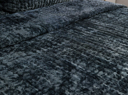 Bari - Velvet Quilt Collection