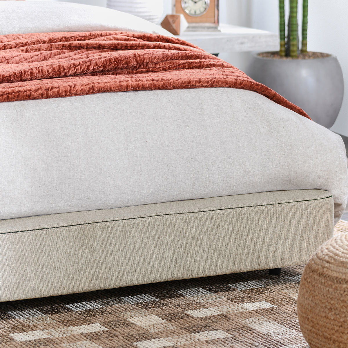 Tate - Bed
