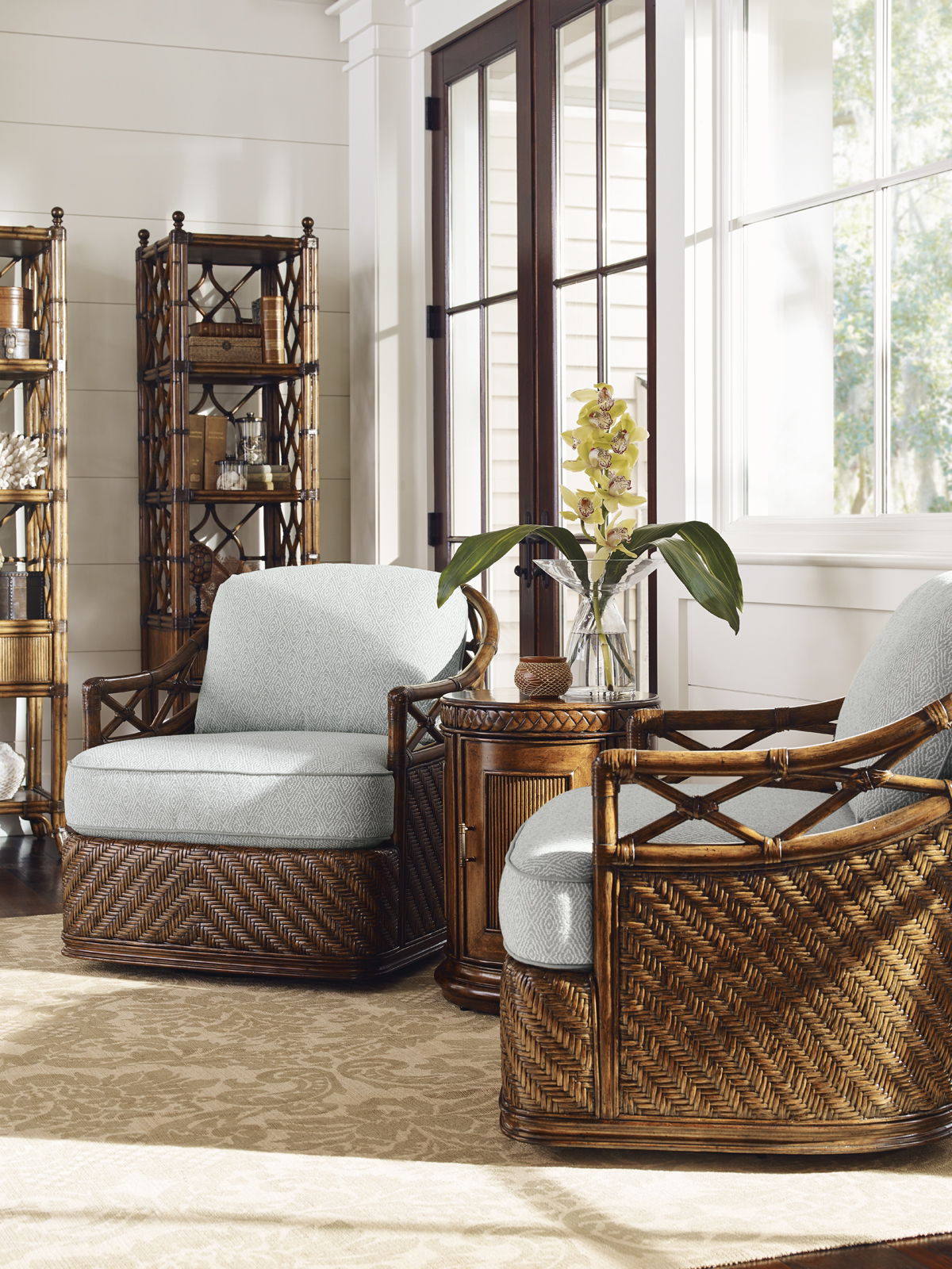 Bali Hai - Diamond Cove Swivel Chair - Dark Brown / Light Brown