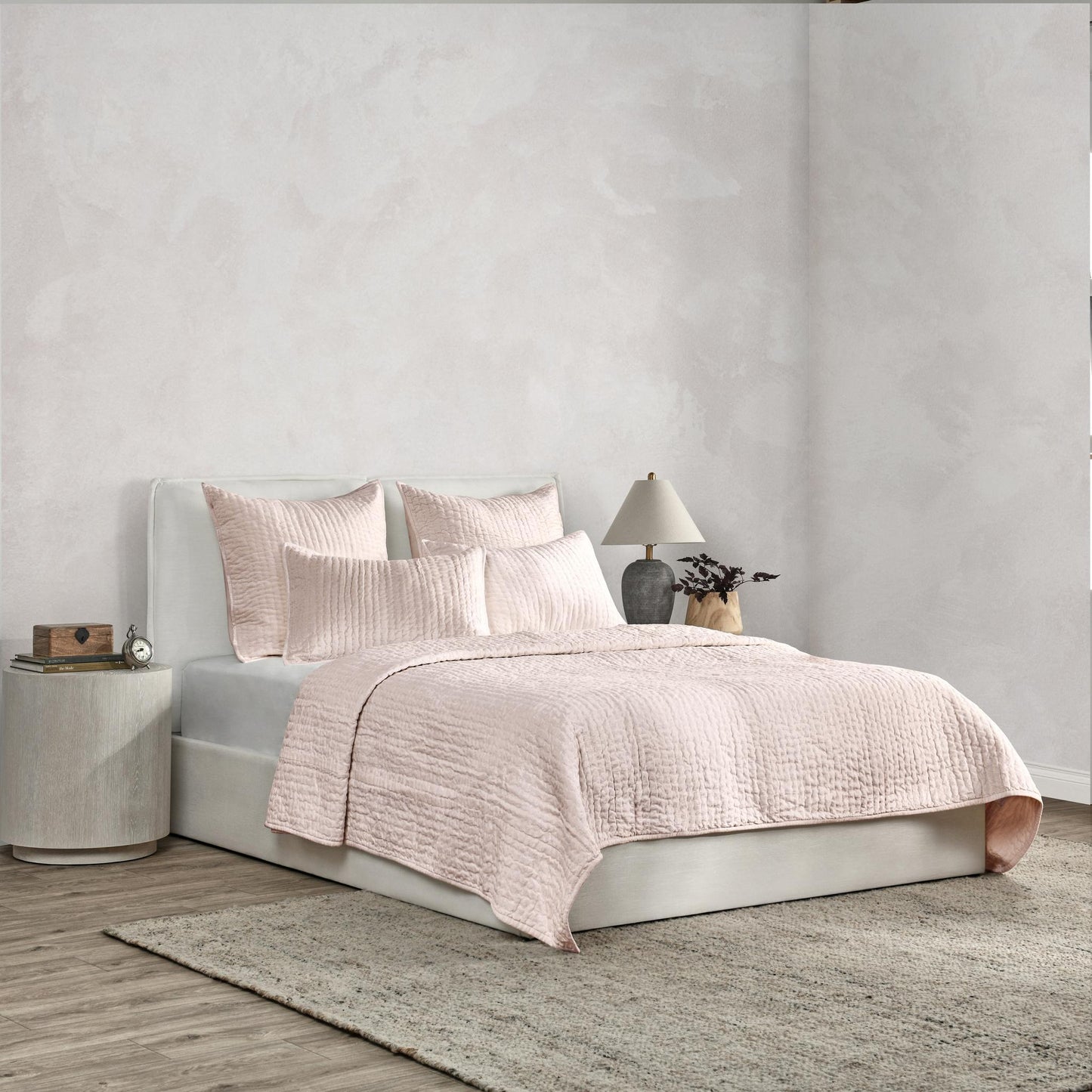 Bari - Velvet Quilt - Bliss Pink