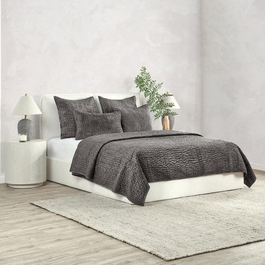 Bari - Velvet Quilt - Desert