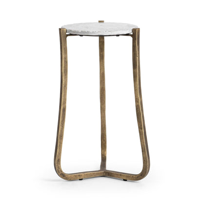 Emilia - Round Table