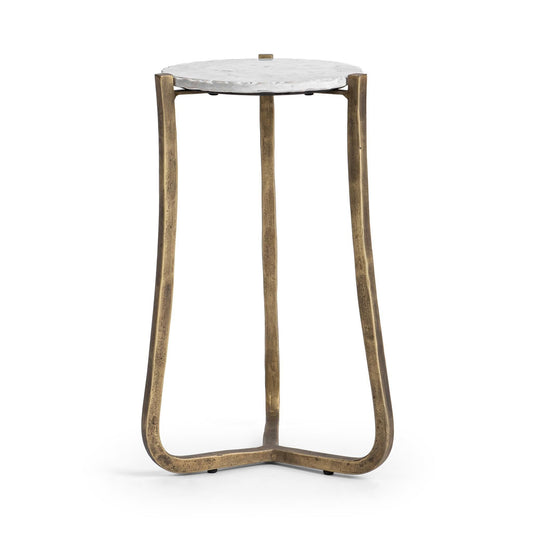 Emilia - Round Table