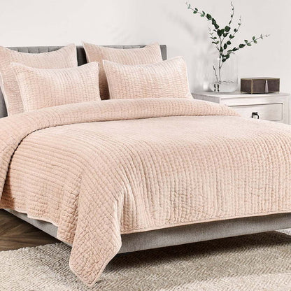 Bari - Velvet Quilt Set