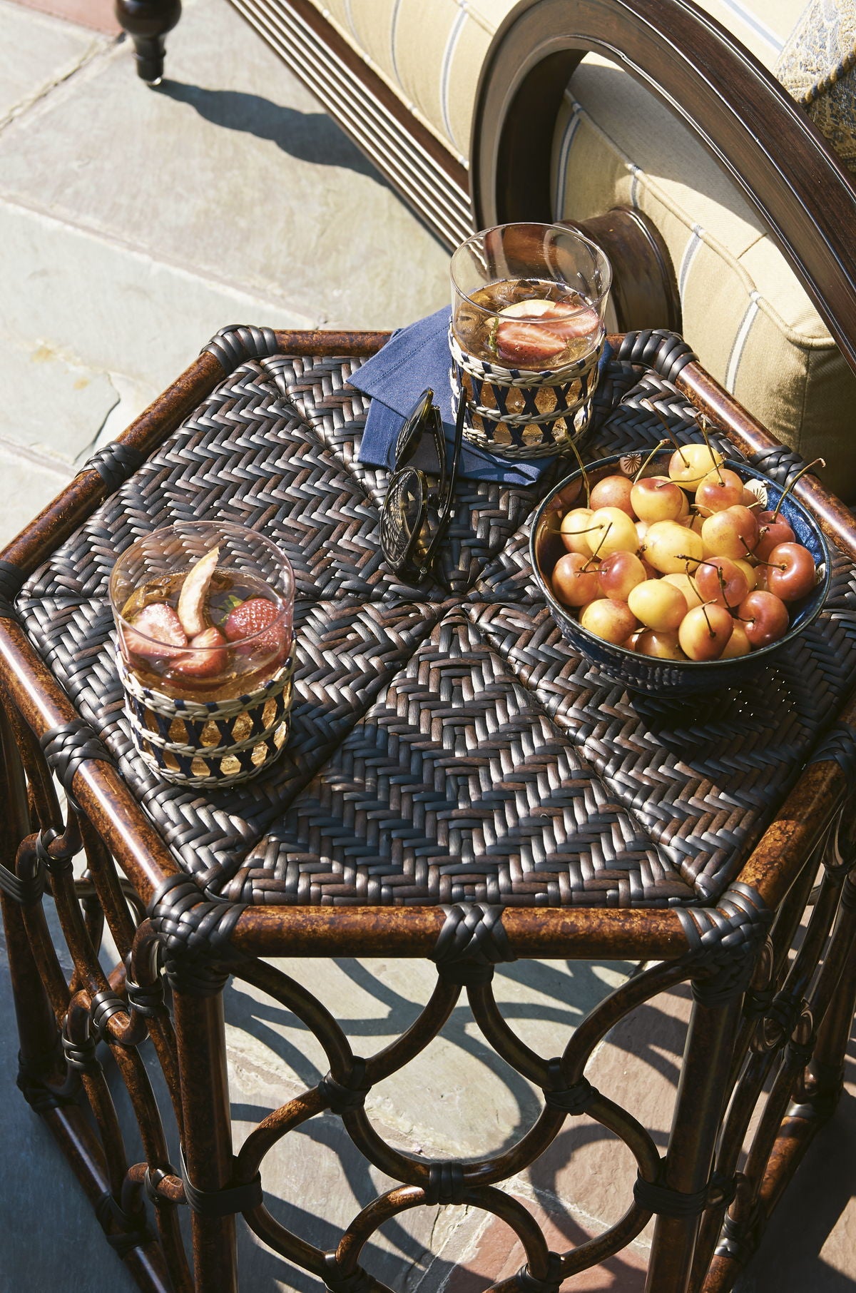 Royal Kahala Black Sands - Bunching Cocktail Table - Dark Brown