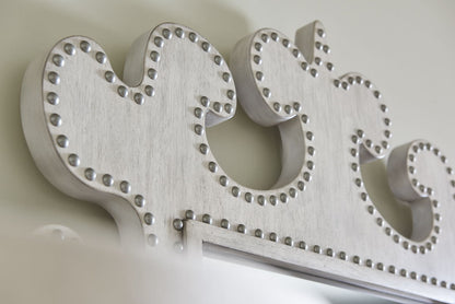 Oyster Bay - Hempstead Vertical Mirror - Pearl Silver
