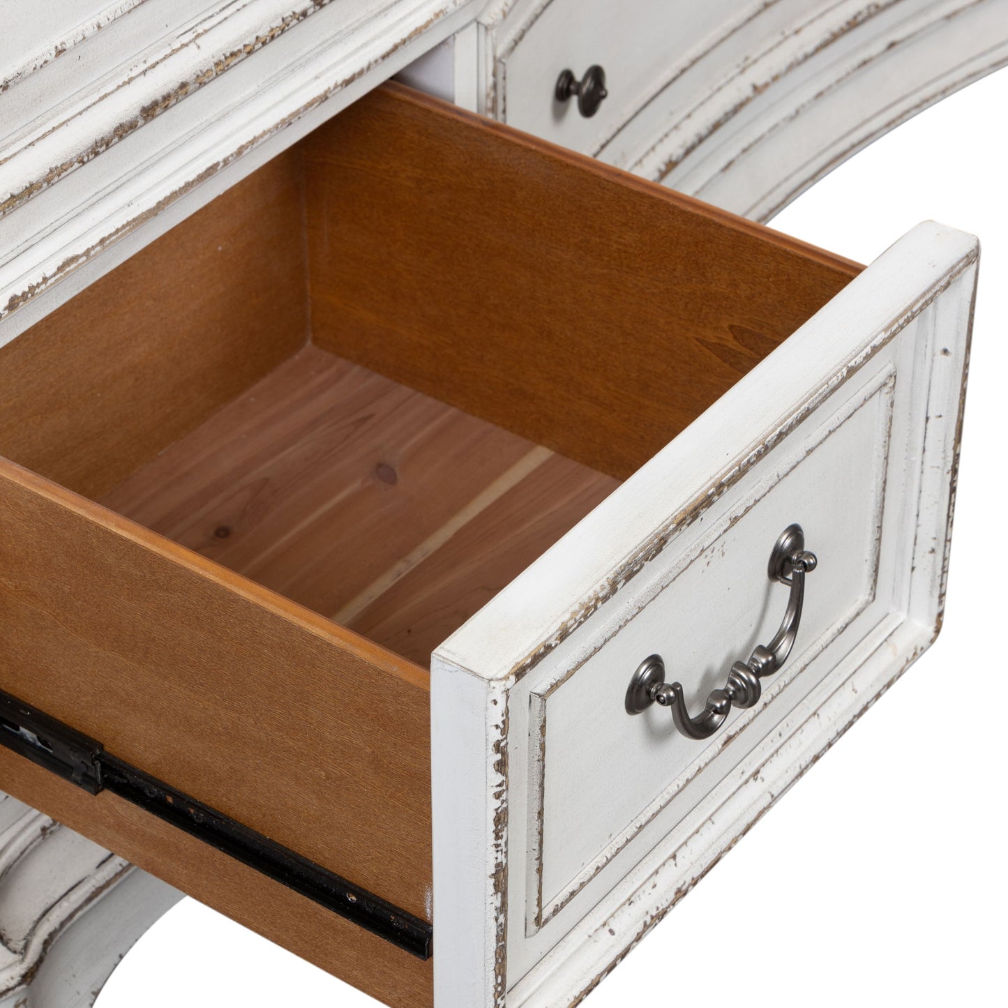 Magnolia Manor - 9 Drawer Dresser - Antique White