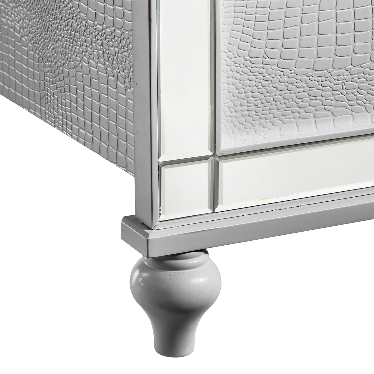Valentino - 5/0 Queen Footboard & Slats - Silver