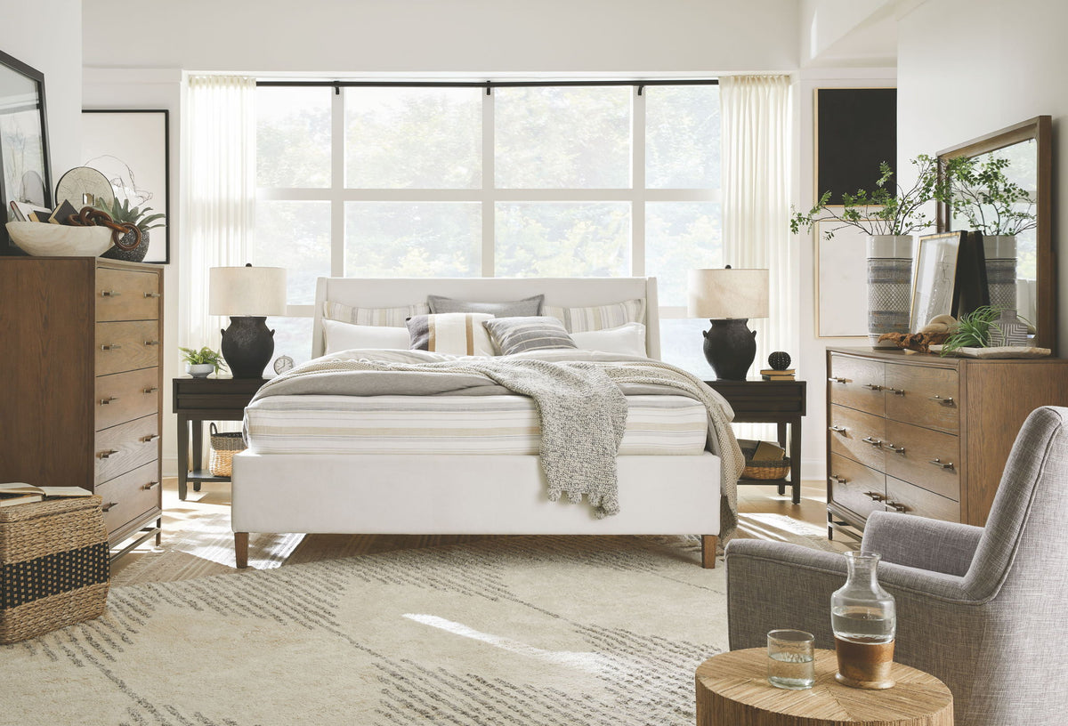 Lindon - Upholstered Island Bed Set