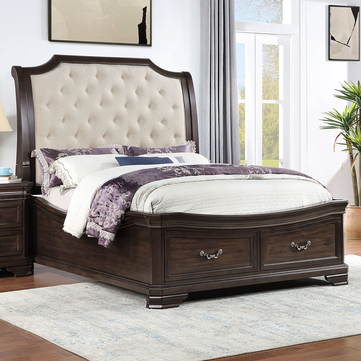 Lyndhurst - 5/0 Queen Sorage Footboard & Slats - Walnut