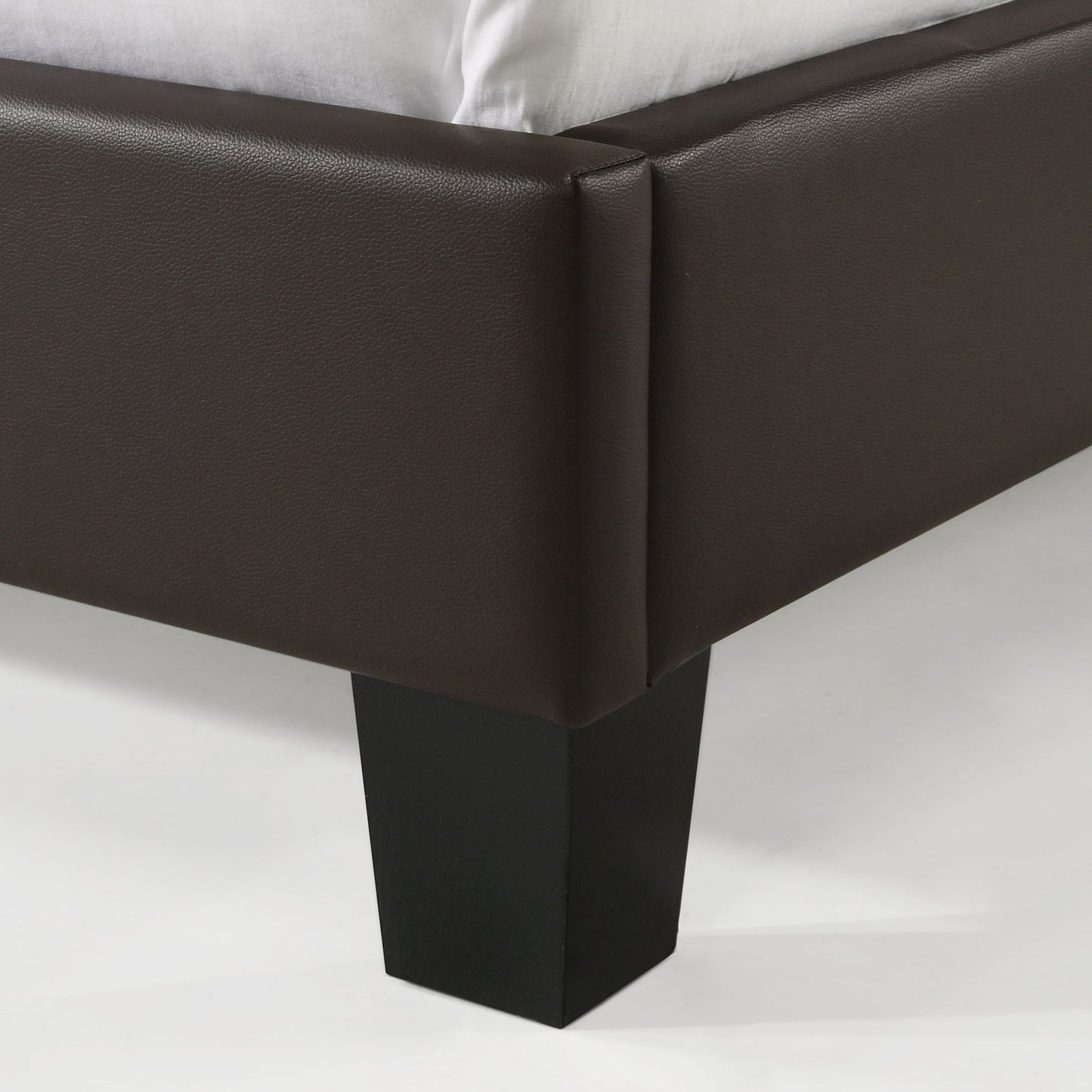 Julesburg - Corner PU Bed