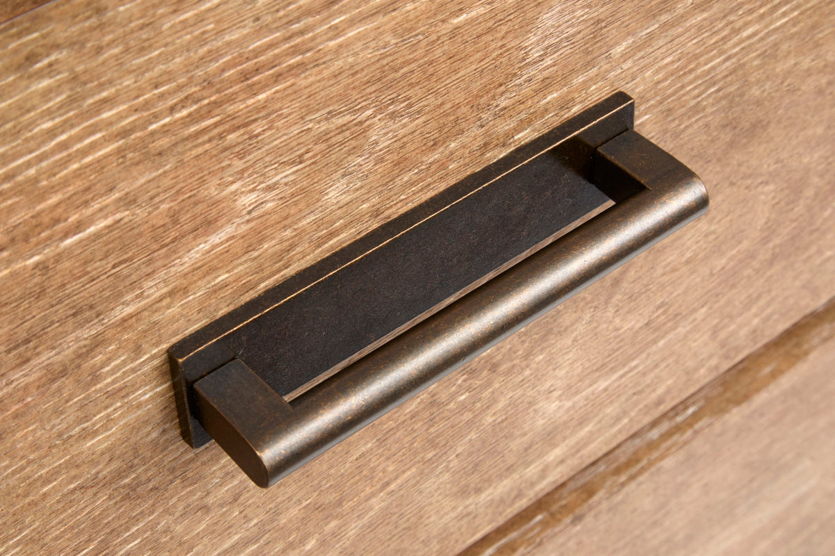 Plum Creek - Door Chest