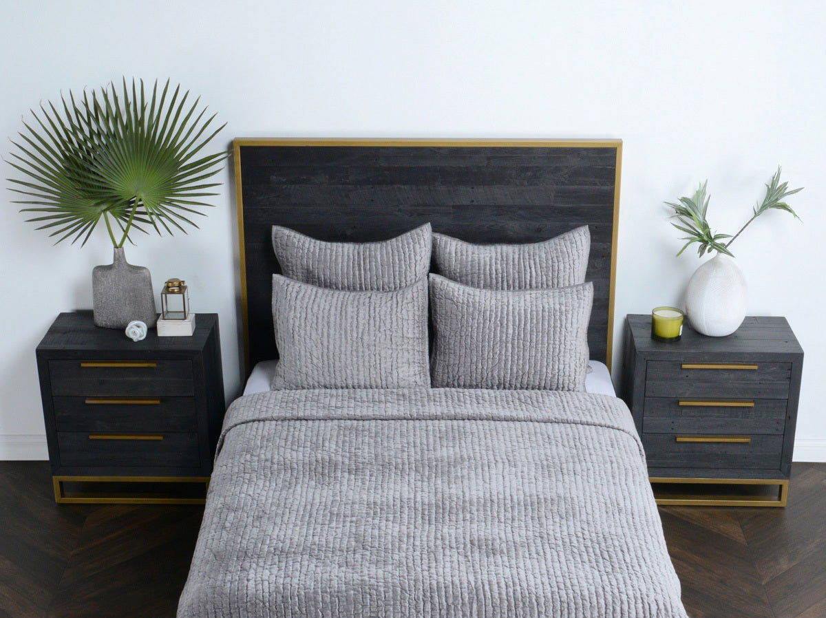 Bari - Velvet Quilt