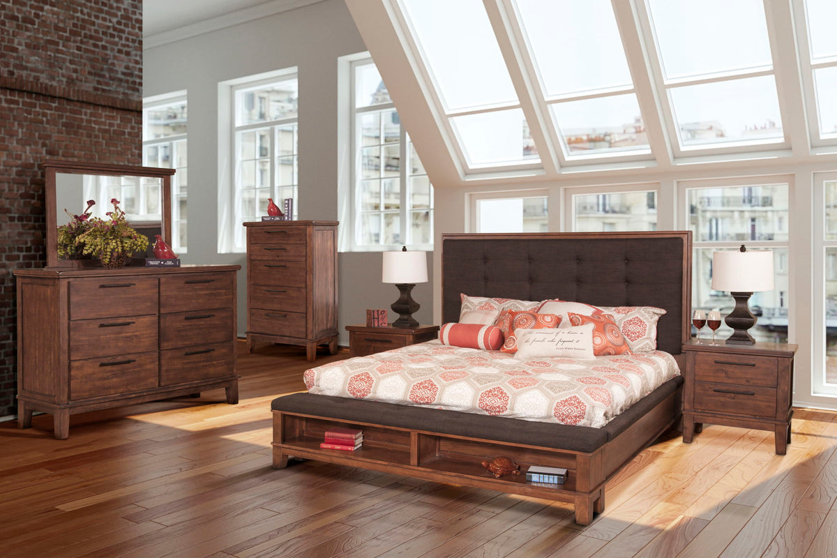 Cagney - 5/0 Queen Headboard - Chestnut