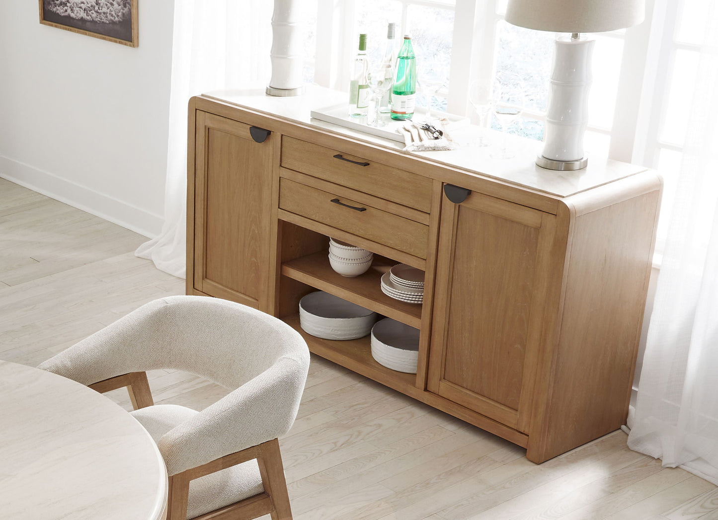 Escape - Round Dining Set