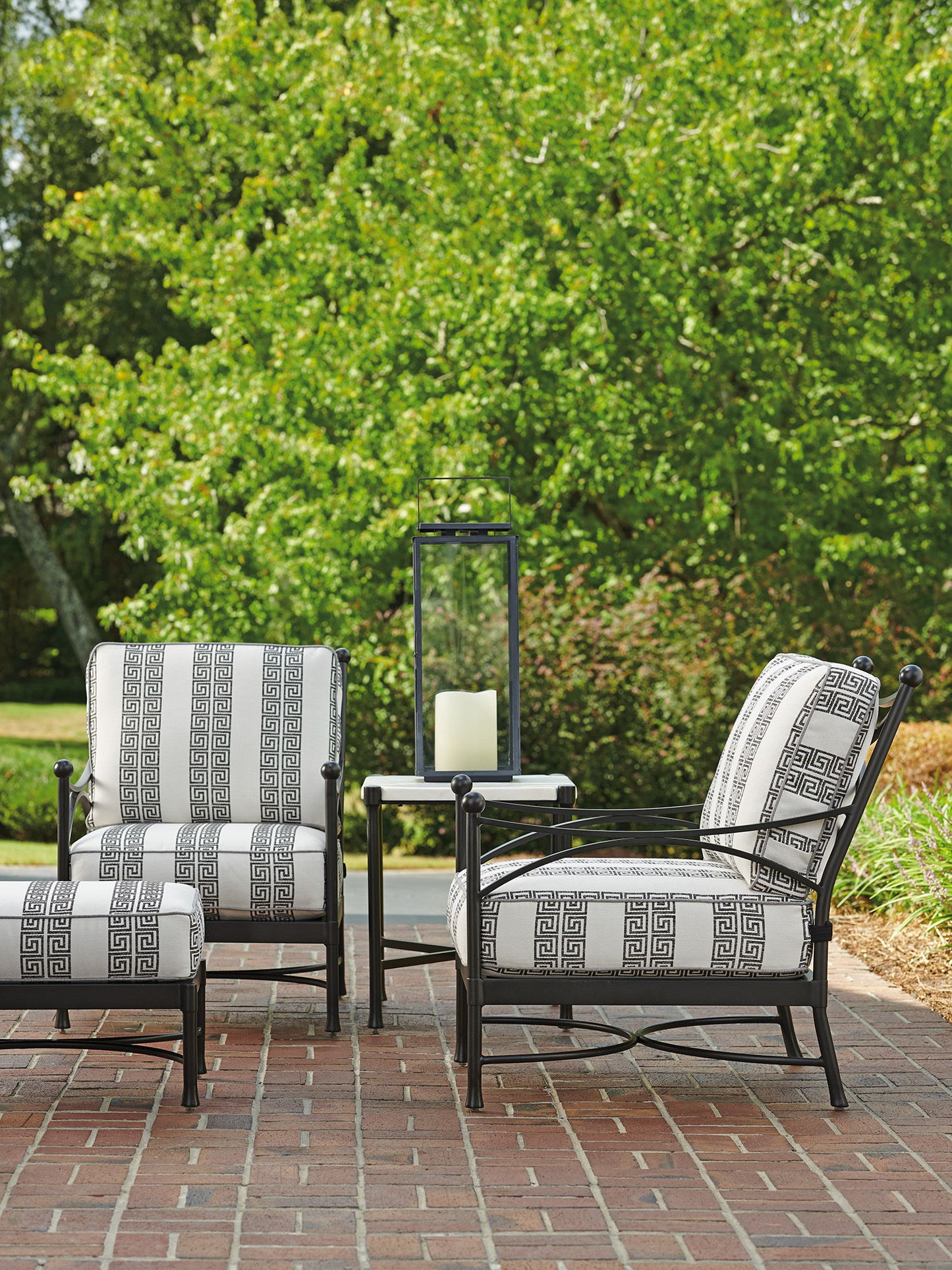 Pavlova - Fabric Lounge Chair - White