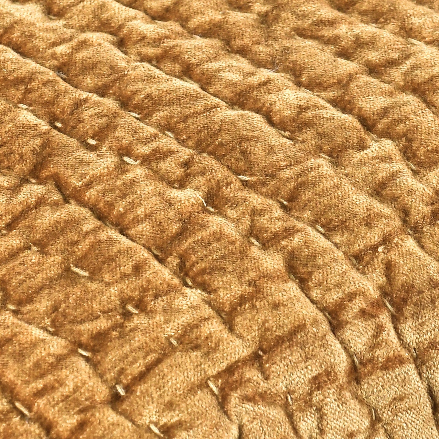 Bari - Velvet Quilt Set