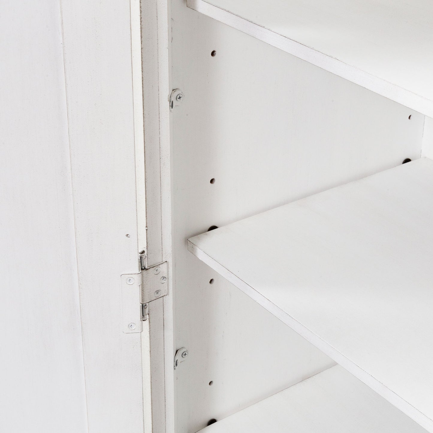 Magnolia Manor - Master Chest - Antique White