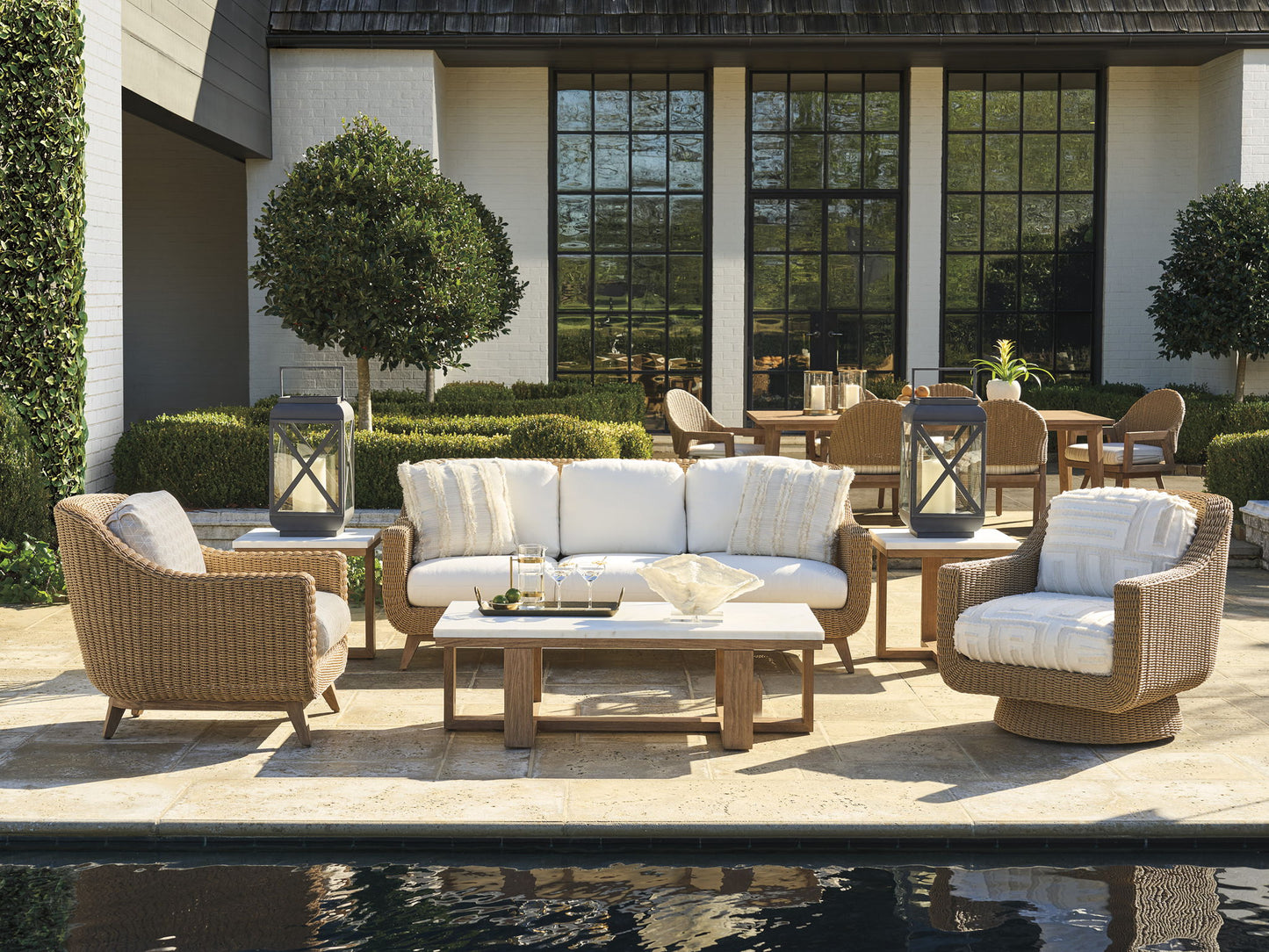 Isle Of Palms - Swivel Lounge Chair - Dark Brown / White