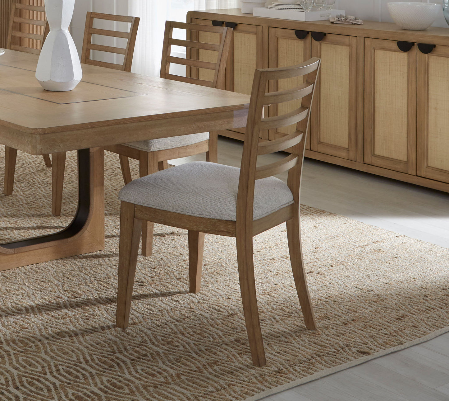 Escape - Round Dining Set