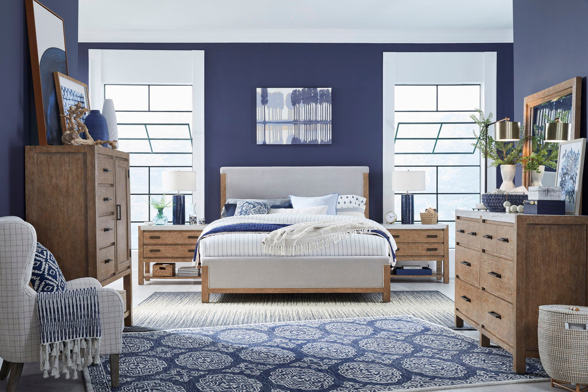 Plum Creek - Door Chest