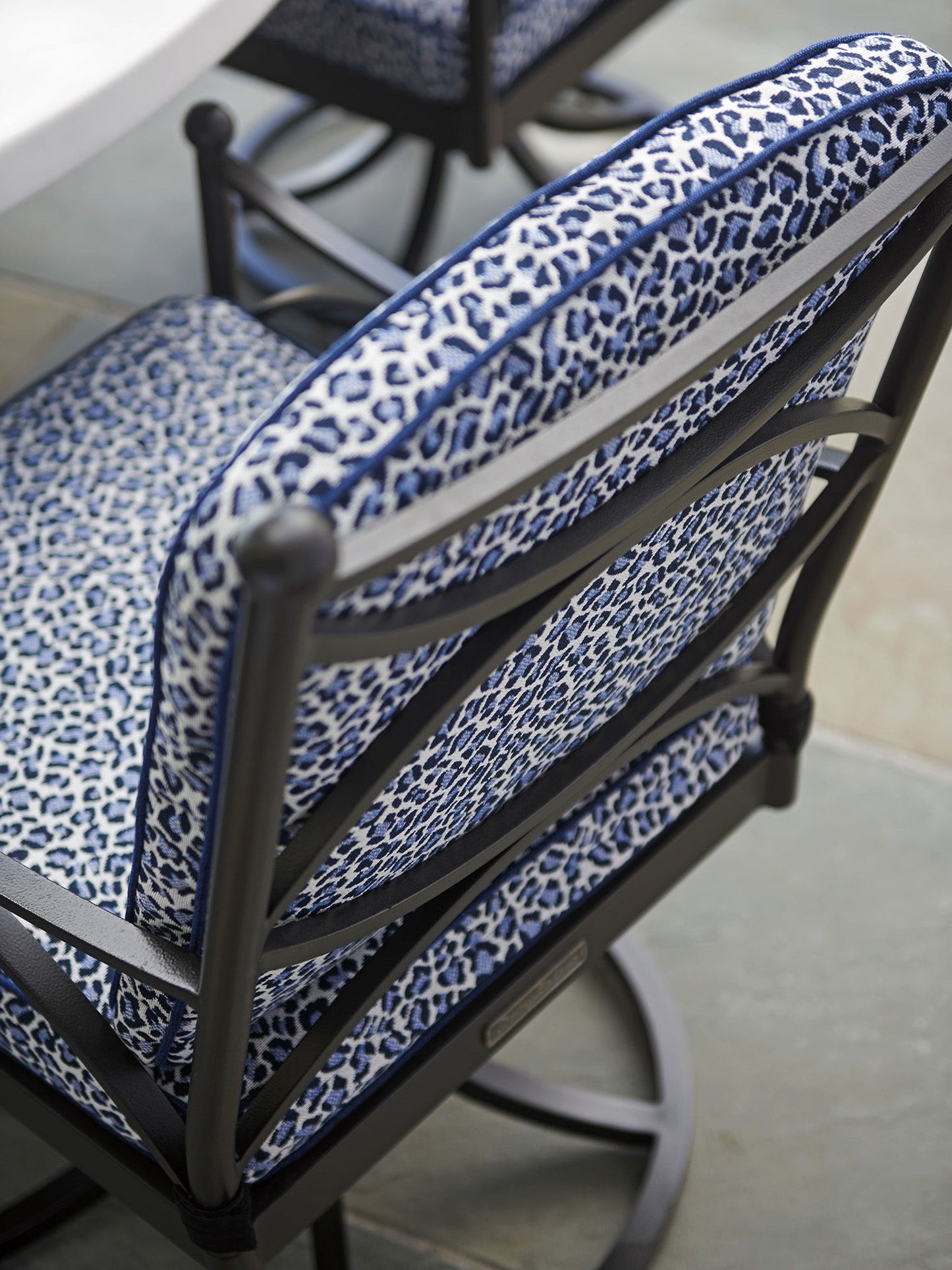 Pavlova - Swivel Rocker Dining Chair