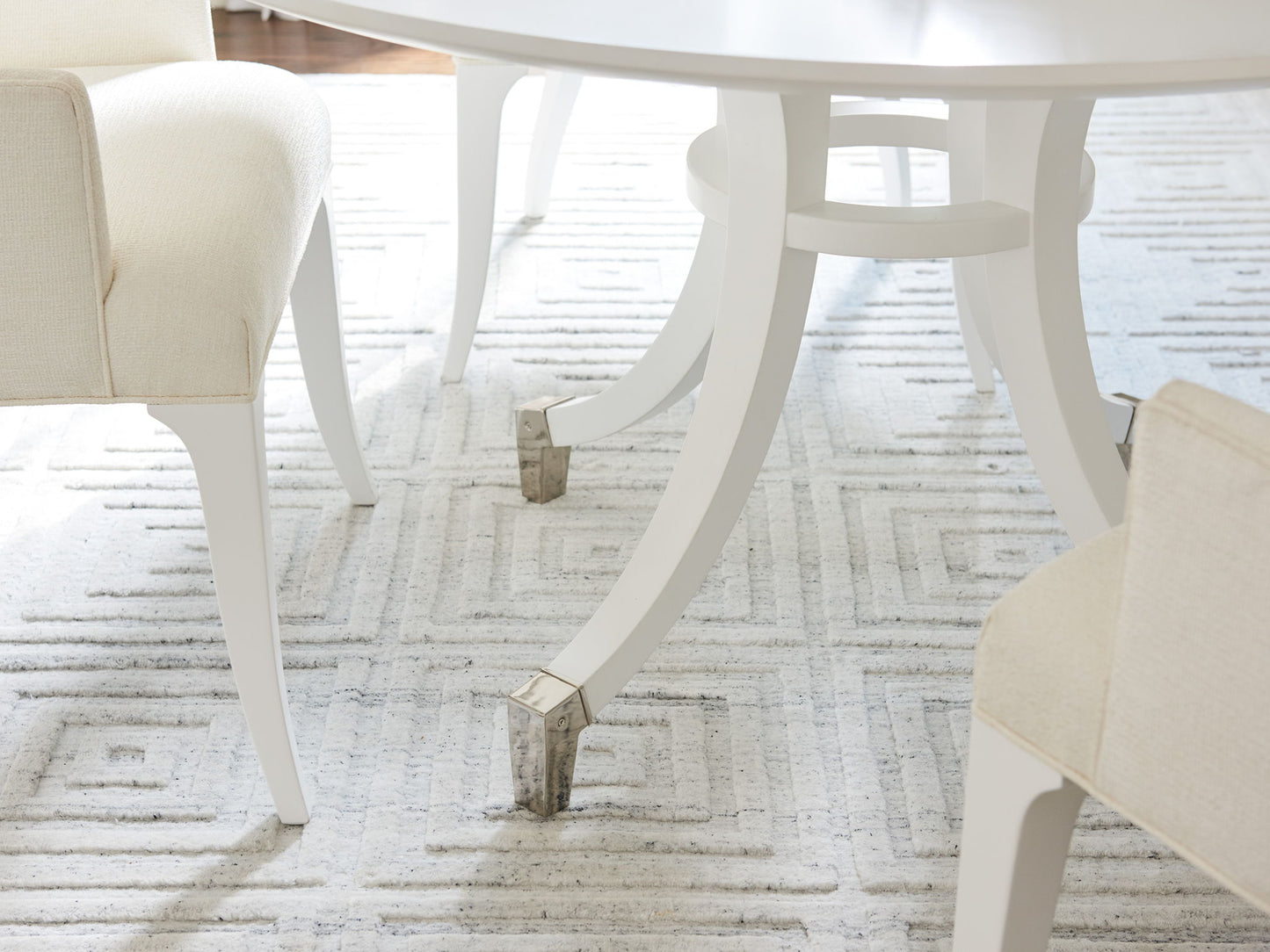 Avondale - Bloomfield Round Dining Table - White