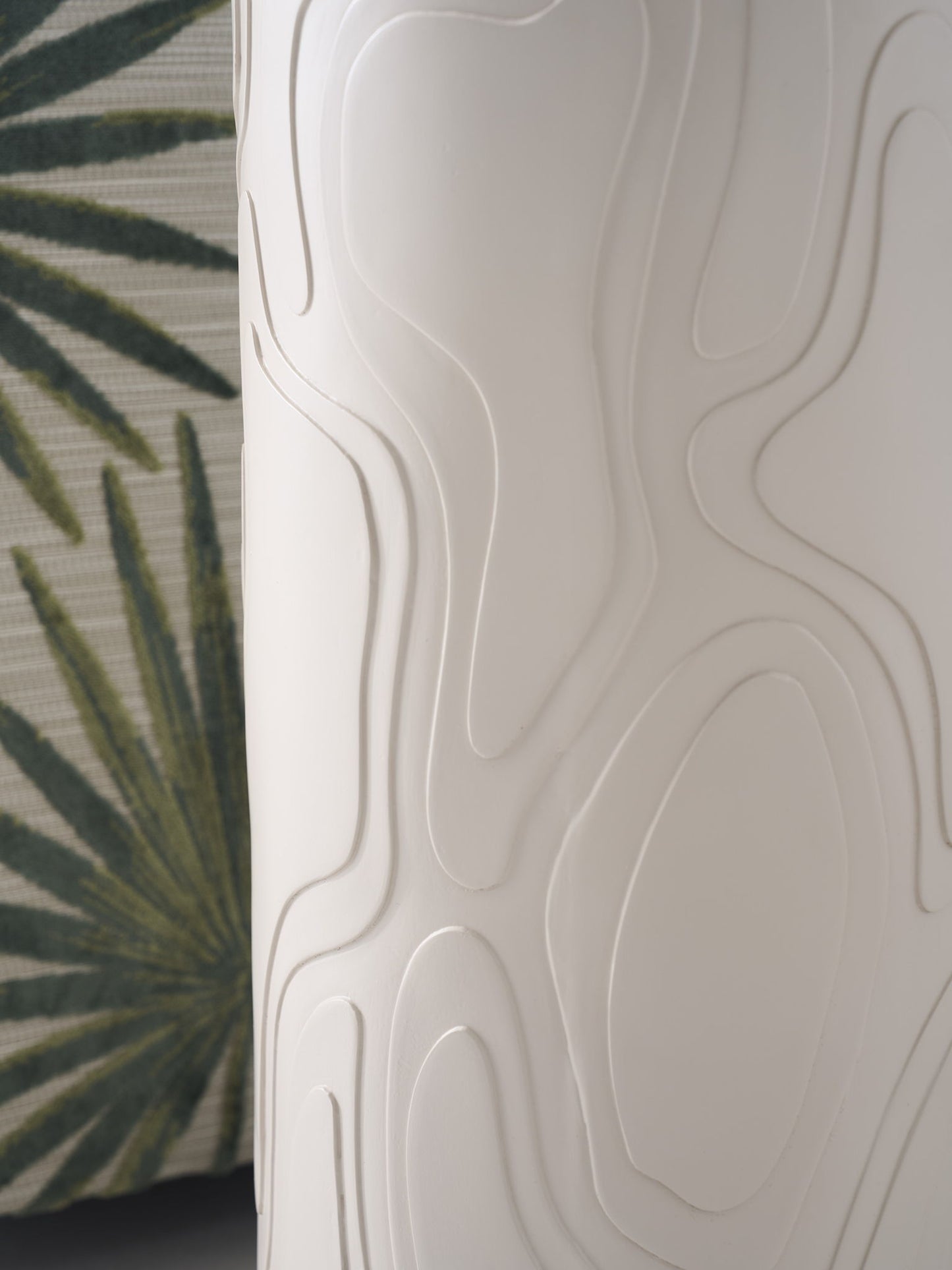 Copacabana - Corazon Accent Table - White